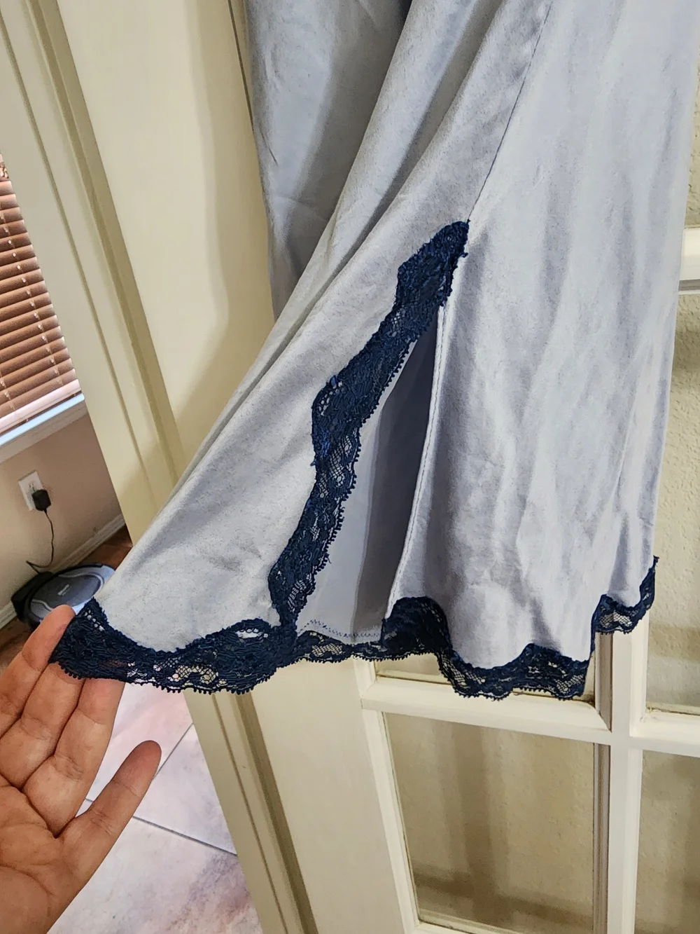 Vintage Victoria's Secret 100% Silk Blue Lace Chemise Slip Nightgown M READ DESC